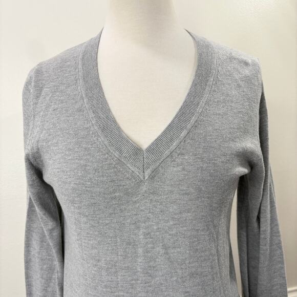 Quince Size XS Organic Cotton Cashmere Sweater Heather Gray Lightweight Luxe - Picture 2 of 9